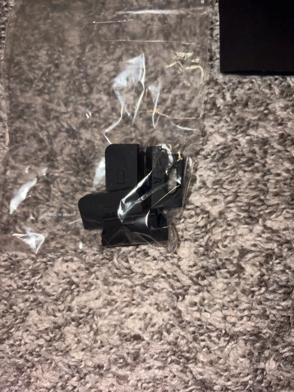 Razer Kishi Ultra Mobile Game Controller - Black